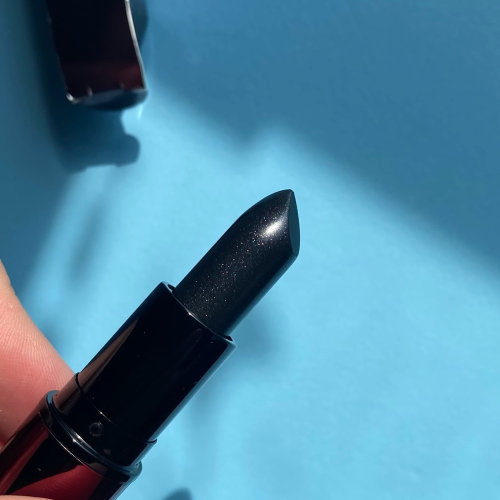 Mac X Aaliyah Lipstick in Street Thing - Picture 13 of 15